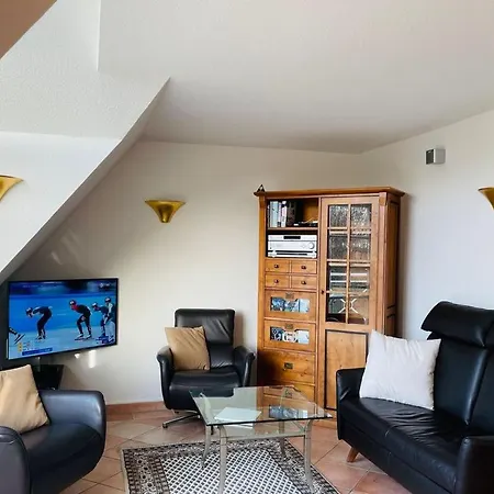 Normannenweg App 4d דירה